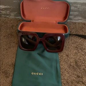 Like new Gucci sunglasses